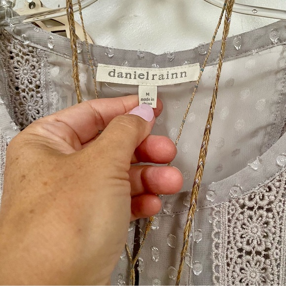 Anthropologie DANIEL RAINN boho semi sheer tank w mother of Pearl buttons - Picture 3 of 12